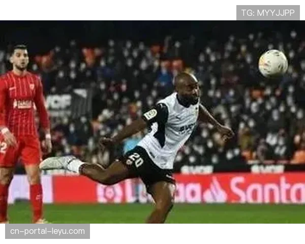 赫罗纳2-2皇家贝蒂斯：四球对攻战展现战术多样性